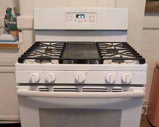 GE 5 Burner Stove - Works Great!