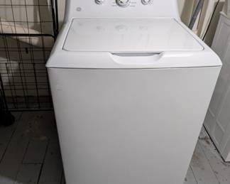 GE 4.2 cu. ft. White Top Load Washer with Agitator