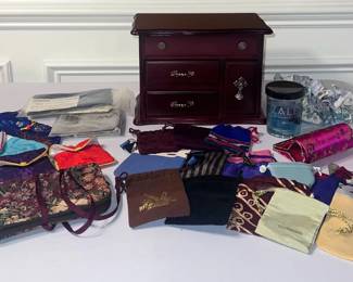 Jewelry Box with Jewelry Bags Accessories