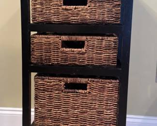 Safavieh Halle 3 Wicker Basket Storage Side Table