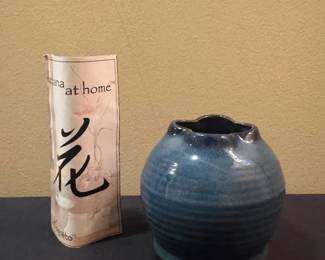 InKogneto Small Blue Ceramic Vase