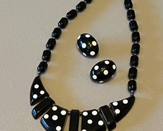 Fun 1960's necklace and earrings