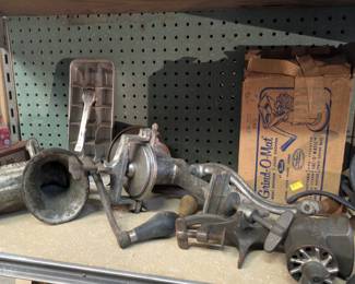 Vintage meat grinder / chopper
