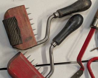 Upholstery tools webbing fabric pulling