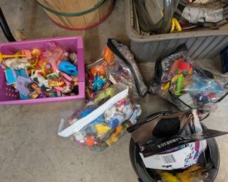 Small vintage toys & Dolls accessories