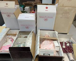 The Ashton Drake Galleries Dolls : Sarah, Danielle, Emily & Jennifer