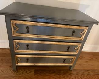 NICE CHEST OF DRAWERS