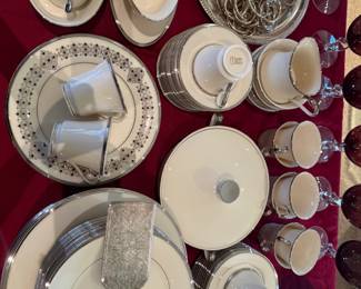 SIMPLE WHITE W/ SILVER LENOX CHINA SET