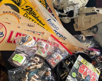 MORE STAR WARS CHARACTERS & COMIC BOOK