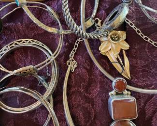 Vintage Trifari with og tags