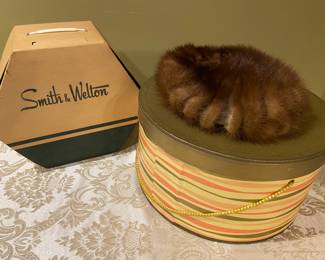Vintage ladies fur hat and vintage hat boxes
