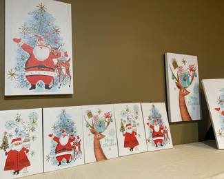 Christmas wall hangings, use batteries 