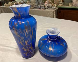 Vintage Dailan gold glitter cobalt blue and white cased vases