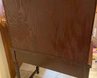 The Wolf Industries, also referred to as “The Wolf Ingenuities” based in Kokomo, Indiana, U.S.A. “A Mastercraft Cabinet” uses for radio components, 1920’s-1930’s