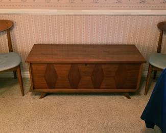 Stunning mid century modern Lane cedar chest