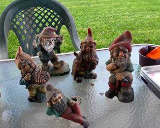 Yard gnomes