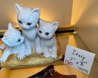 Italy Cat Figure