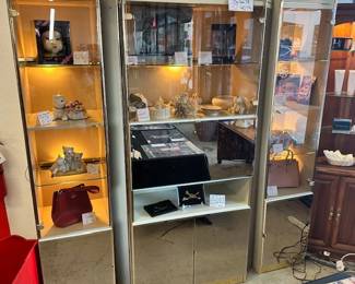 Mirrored Display Shelfing Unit with lighting