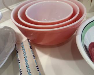 Pyrex nesting sets