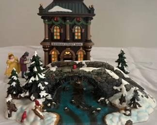 HKF247 Heritage Village Collection Blenhem Street Bank With A Bridge 