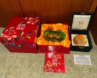 HKF376 Two Taiwanese Glass and Crystal Pieces