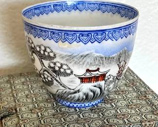 HKF315- Vintage Chinese Eggshell Porcelain Hand Painted Cup