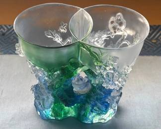 HKF283 Tittot Glass Sculpture “A Joyous Encounter”