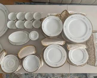 HKF170- Wyndham Fine China Set 