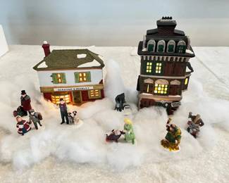 HKF250- Porcelain Heritage Village “A Christmas Carol” Scene 