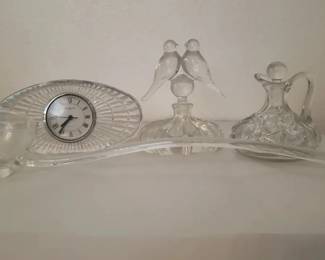 HKF183- Assorted Crystal Pieces