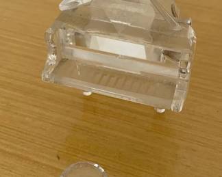 HKF388 - Swarovski Crystal Collectibles - "Grand Piano" 