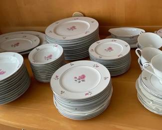 HKF150 - Wyndham Fine China “Maxine”