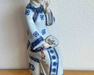 HKF327- Beautiful Fine Ceramic Chinese Sitting Lady 
