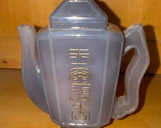 HKF053 Lavender Jade Teapot Figurine