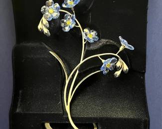 HKF354- Swarovski Crystal Collectibles “Danuba Flower” in Original Box