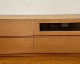 HKF109 - Wooden TV/Entertainment Stand With Drawers