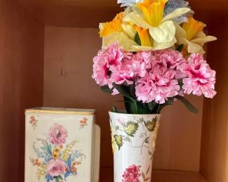 HKF069 - Two Vintage Floral Vases