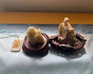 HKF290 Two Jade Sculptures And A Jade Pendant 