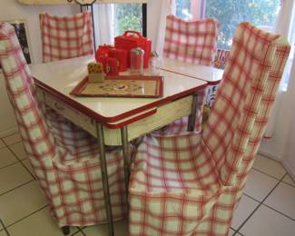 1940's / 50's Enameled Dinette