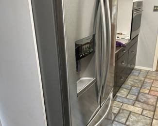 GE Refrigerator