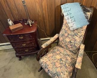 VINTAGE ROCKING CHAIR
