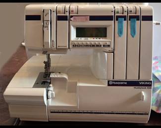 Husqvarna Viking Huskylock 936 Serger Sewing Machine