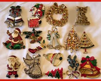 Nice Selection of Vintage Christmas Pins and Brooches
