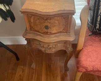 Antique 2 drawer table