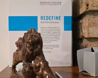 Exfoliator - Luon Figurine