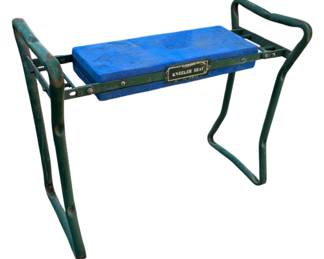 Brookstone Kneeler Seat