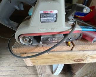 Electric belt sander