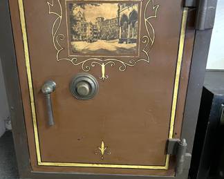 For the floor safe collectors, there are two. This is one of them.