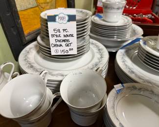 58 Pc Style House Duchess China Set