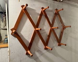 Accordion Wall Hanger